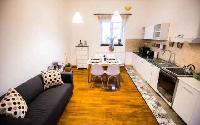 Writer s street residence