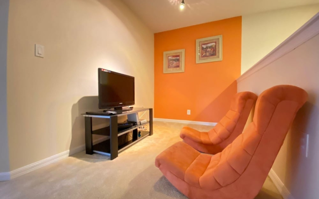 Family Home @ Tower Lake