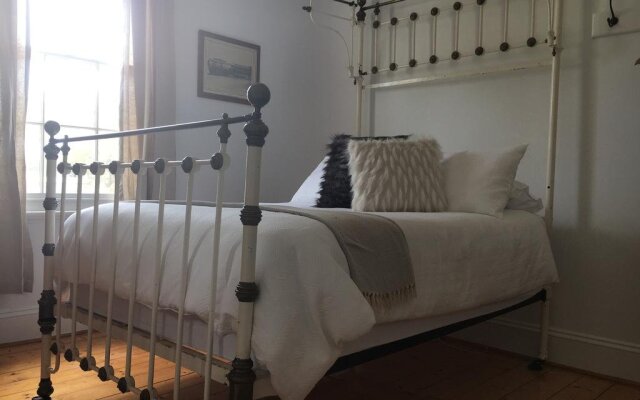 Ravenswood Homestead