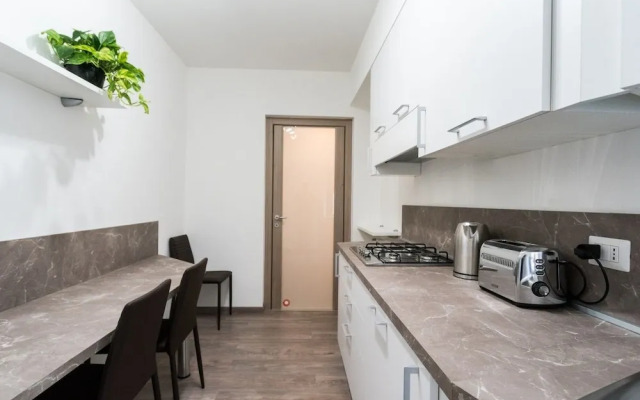 Garibaldi Apartments