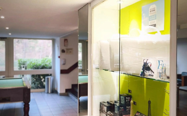 Hotel Kyriad Nemours