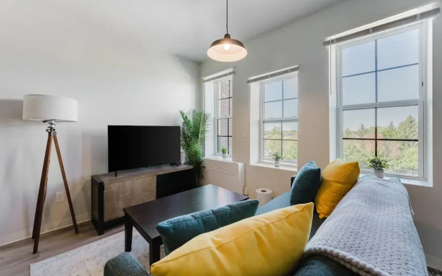 Modern Retreat Near Henry Ford