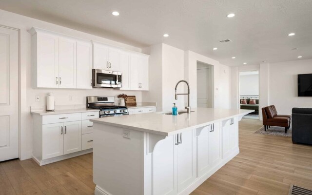 Paseos Paradise 4 Bedroom Home