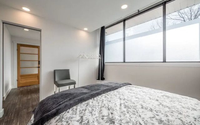 Modern Contemporary 2 Bedroom Suite