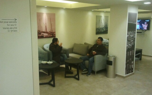 Maris Hotel