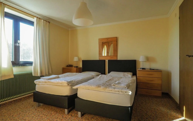 Spacious Villa in Afritz am See with Hot Tub