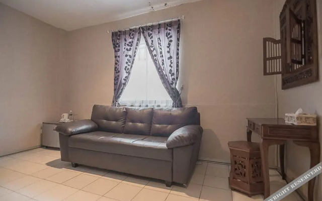 RedDoorz Plus near Marina City Waterfront Batam