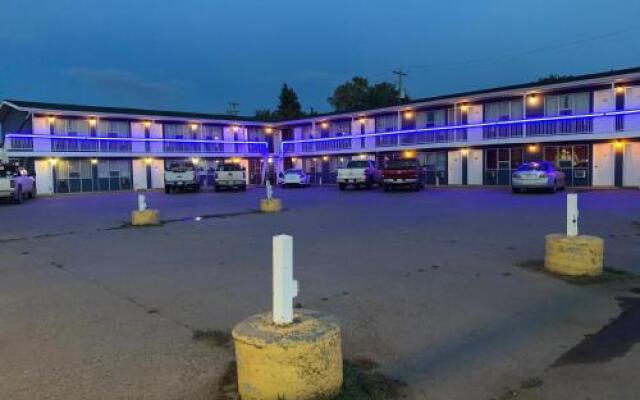 Raven Motor Inn