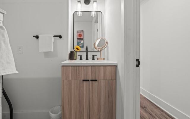 Luxurious Modern Apt Near Art Museum