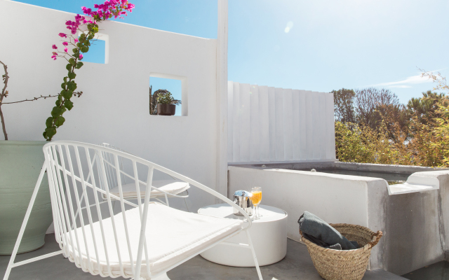 Ostraco Suites