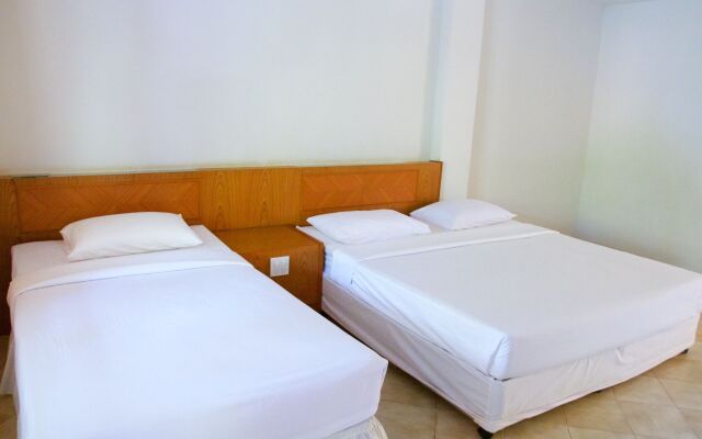 Sichang Shine Khao Resort
