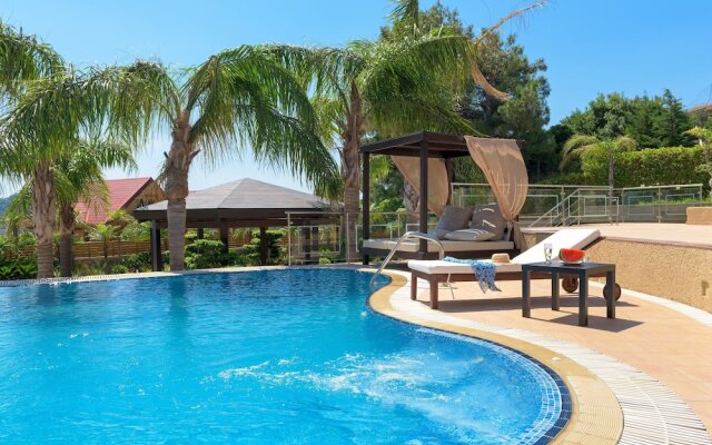 Quinn Hill Luxury Villa