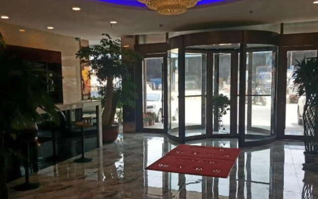 Huanle Business Hotel
