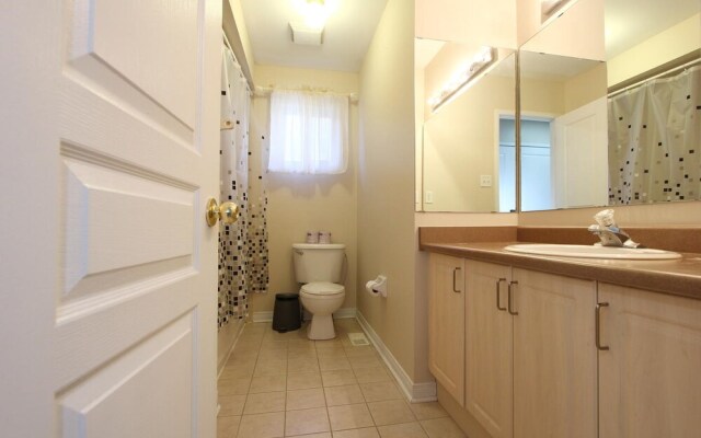 Pelicanstay in Churchill Meadows