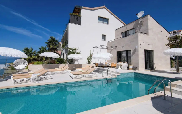 Gallery Luxury Suites & Rooms - Adults Only