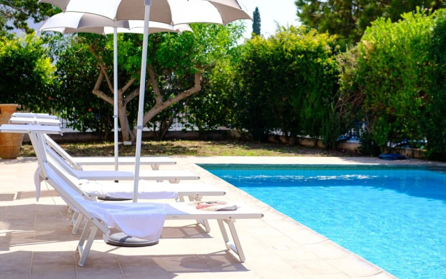 "sanders Azzurro - Adorable Villa w/ Private Pool"