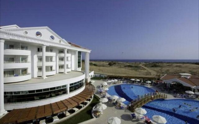 Roma Beach Resort & Spa
