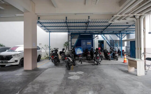 Sans Hotel Puri Indah Jakarta
