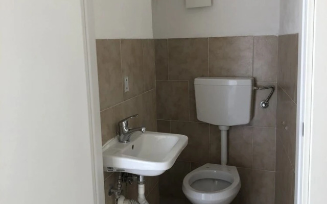 H Hostel Friendly Accommodation