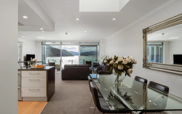 Oxleys Penthouse 506