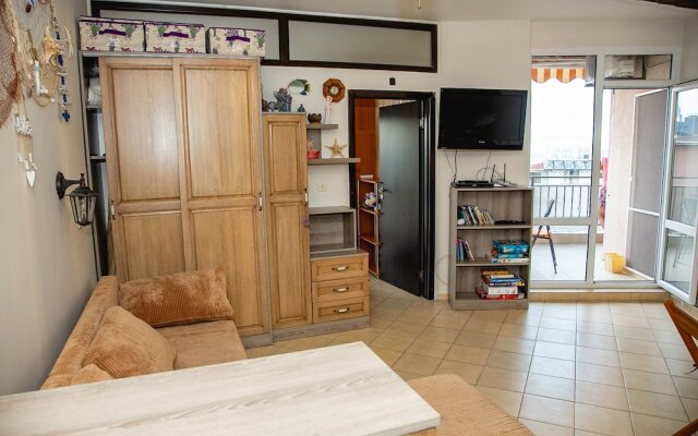 FM Premium 1-BDR Apartment with Pool & Parking - Summertime
