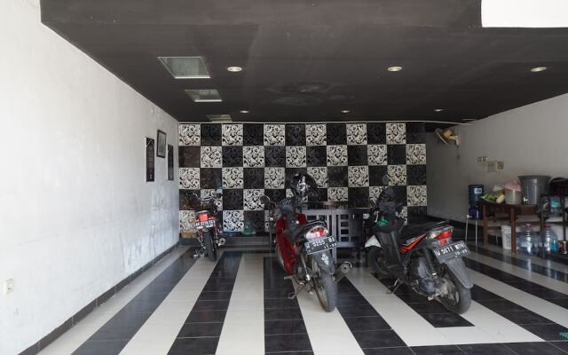 OYO 92863 Hotel Blessing