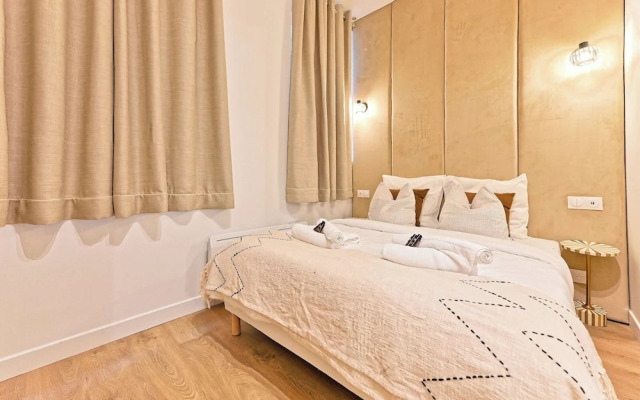 Superb Air-conditioned Flat Galeries Lafayette