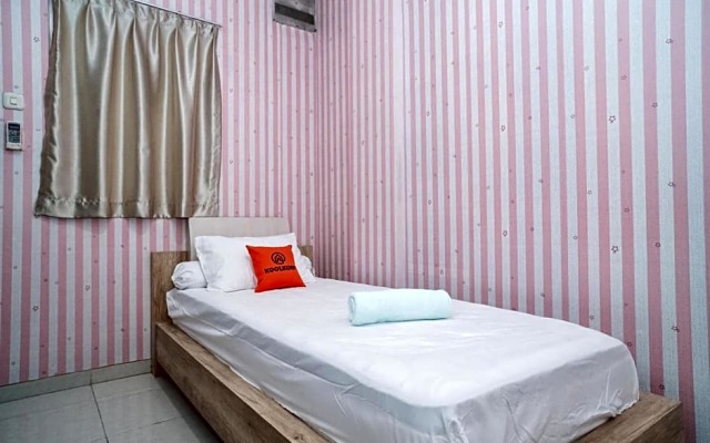 KoolKost Syariah near Universitas Moestopo Bintaro