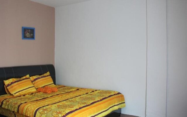 Batam Backpacker Guest House