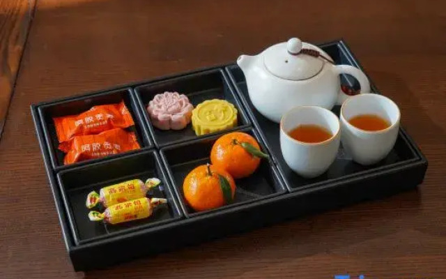 Ziyue Minghu Hotel