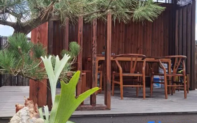 Qingchenli Guesthouse – Outside – Dehong
