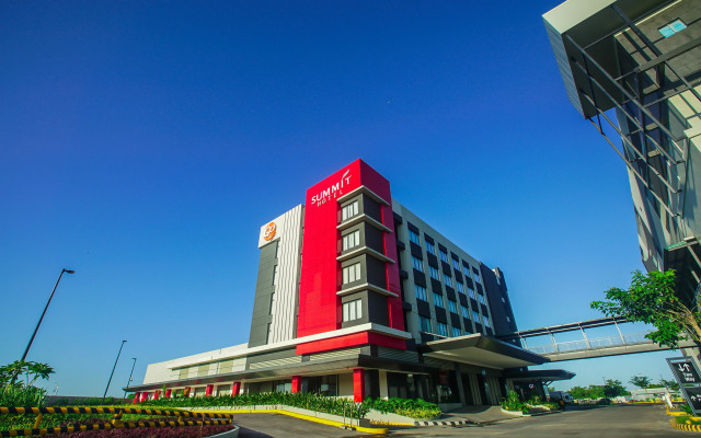Summit Hotel Naga