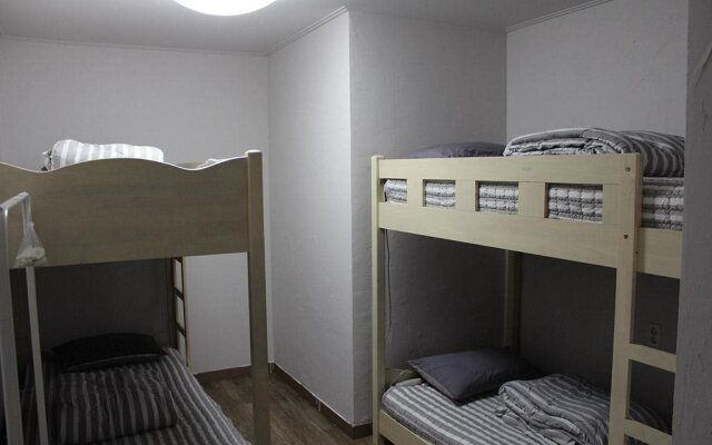 Orange Guesthouse - Hostel
