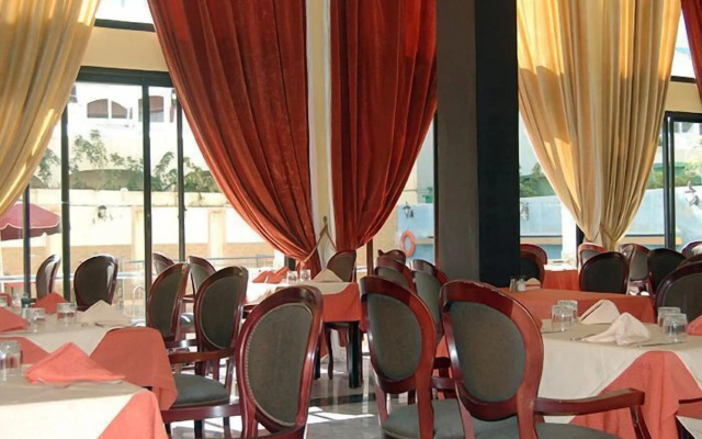 Hotel De La Corniche