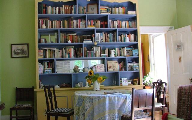 Motley Manor on Lilac Grove Hill