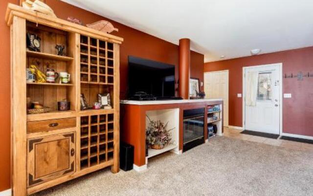 3473 Sunburst Ct - 3 Br Condo