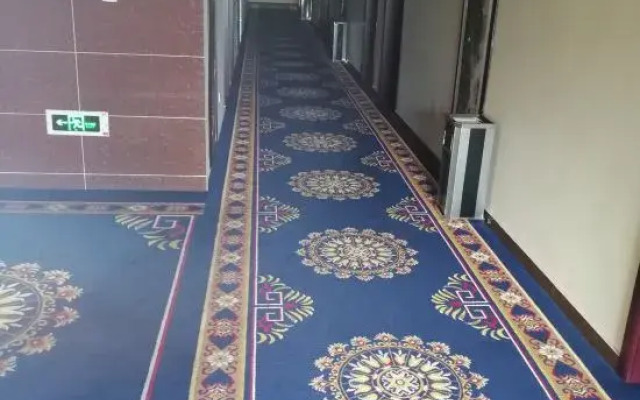 Puyuan Qihonglou Hotel