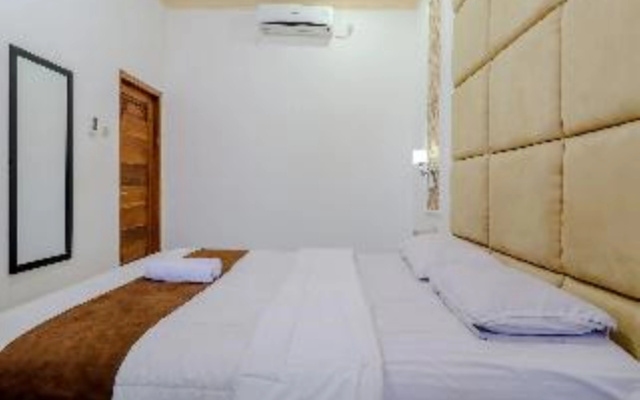 Griya Limasan Hotel by ZUZU – Guest Rooms – Wonosari