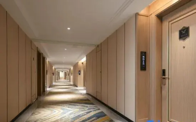 Vienna International Hotel (Yuanling Bus Station)