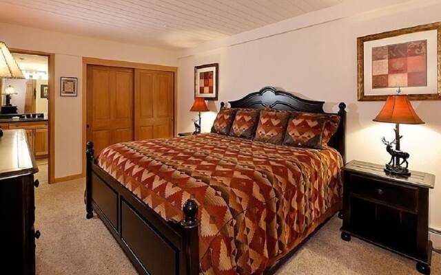 Stonebridge Condominiums