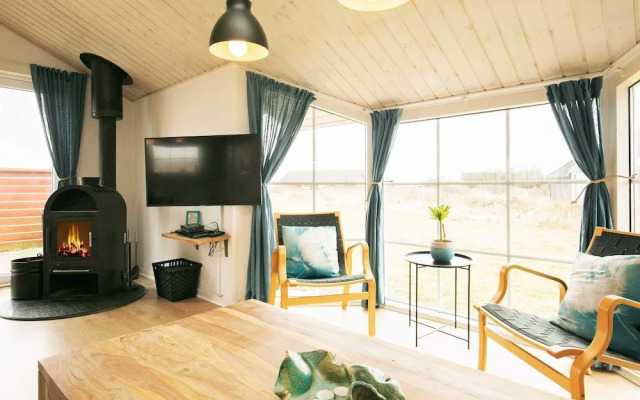 Picturesque Holiday Home in LÃ¸kken near Sea