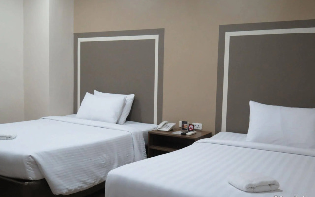 S Hotel and Residences