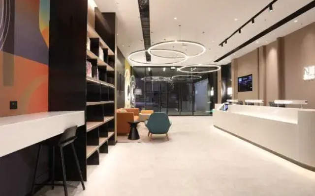 Hello Hotel (Huanggang Huangmei County Branch)