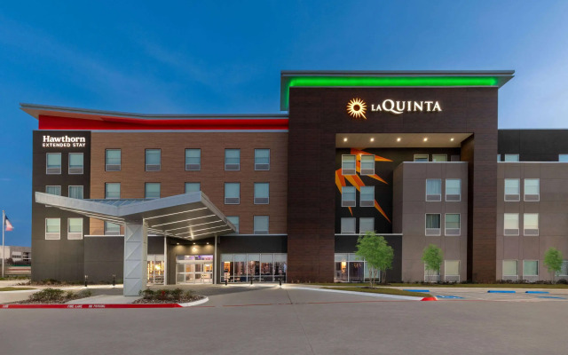La Quinta Inn & Suites by Wyndham DeSoto