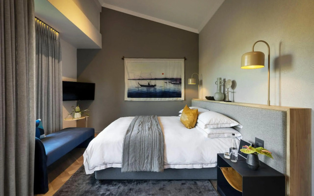 The Peech Hotel