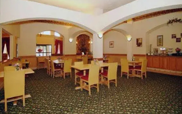 Pan American Inn & Suites