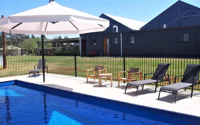 Dubbo Rhino Lodge