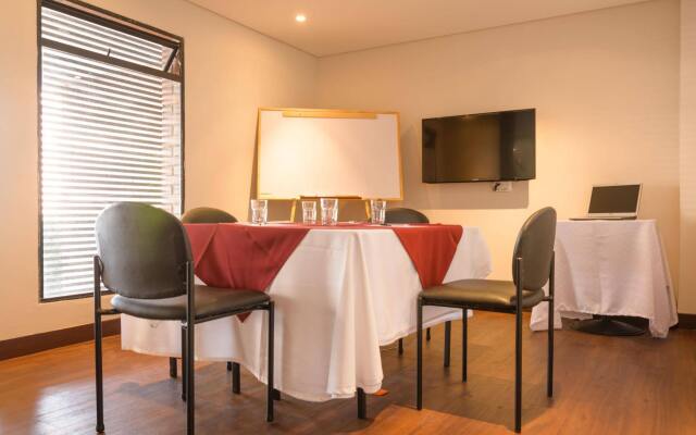 Nico ApartaSuites