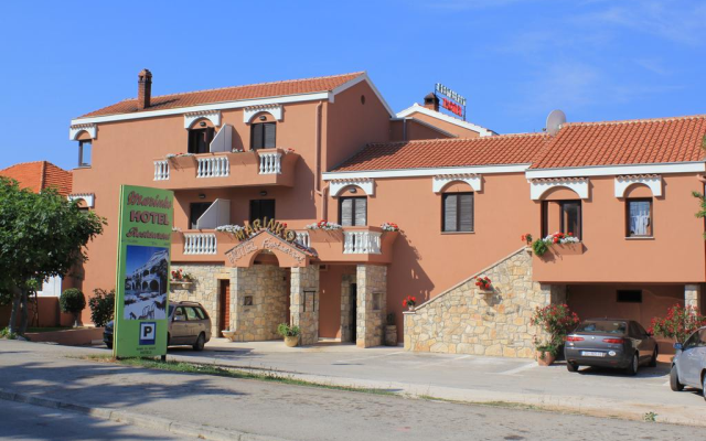 Hotel Marinko