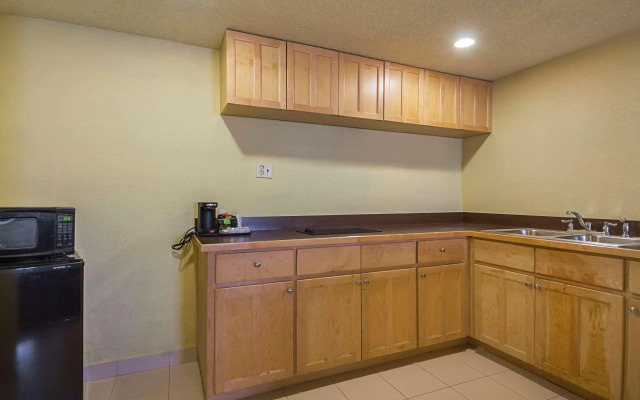 Studio 6 Suites North Richland Hills, TX